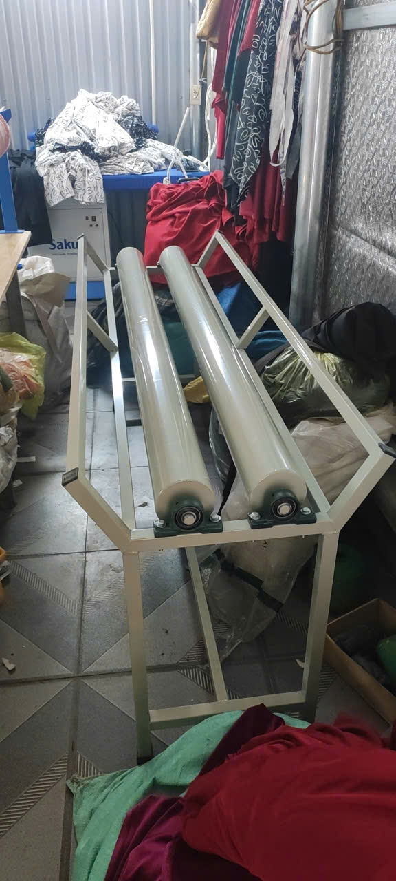 Chân bàn máy may nâng hạ ở Ninh Bình